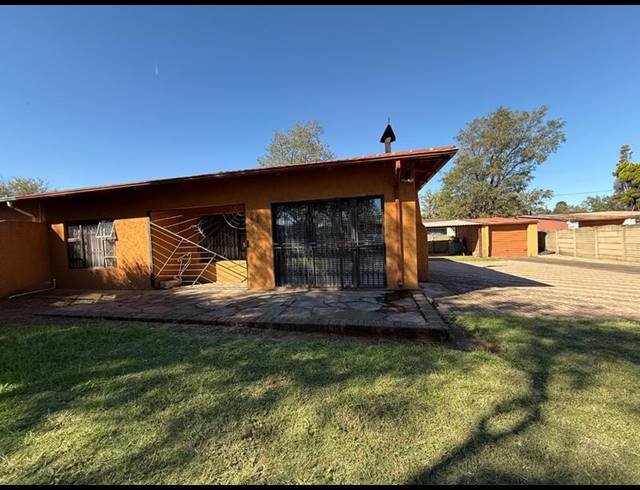 3 BEDROOM HOUSE FOR SALE IN VANDERBIJLPARK CW 3